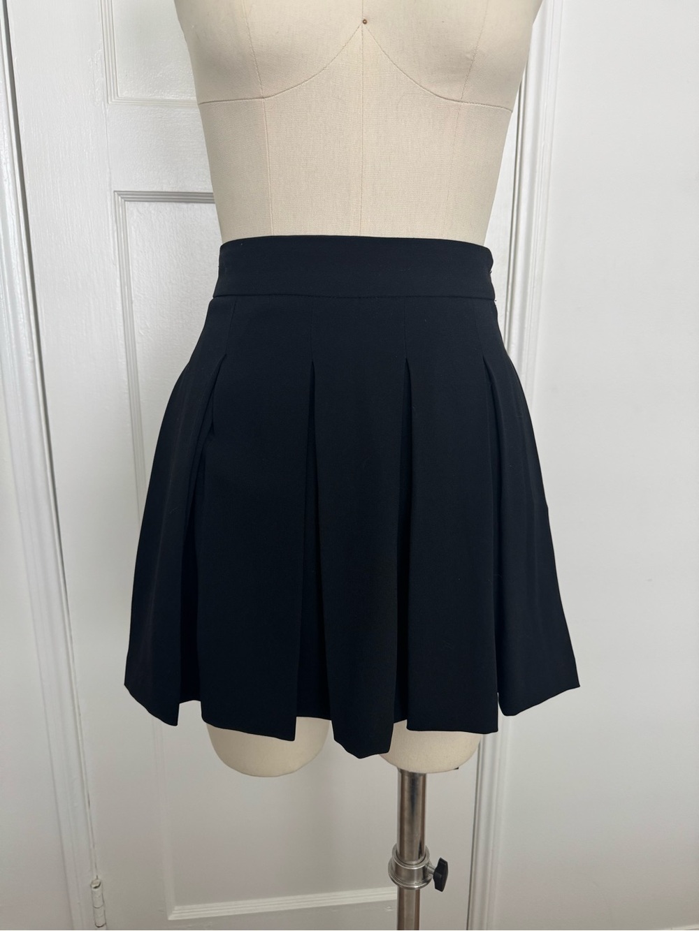 Aritzia Savoy Skirt in Black